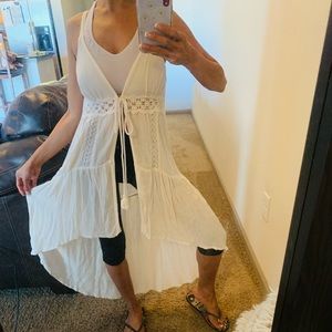 Xhilaration size small white colors